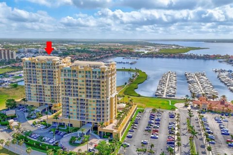 Condo in Palmetto, Florida, 4 bedrooms  № 2429188 - photo 2