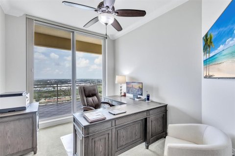 Condo in Palmetto, Florida, 4 bedrooms  № 2429188 - photo 17