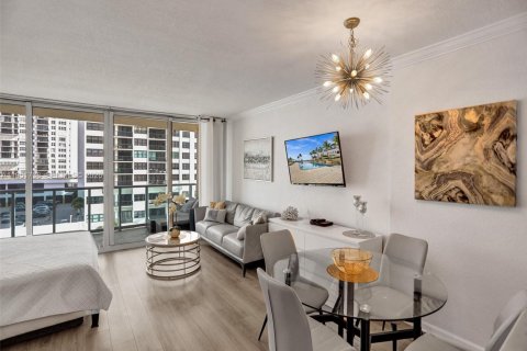 Condominio en venta en Hollywood, Florida, 44.78 m2 № 2006268 - foto 2