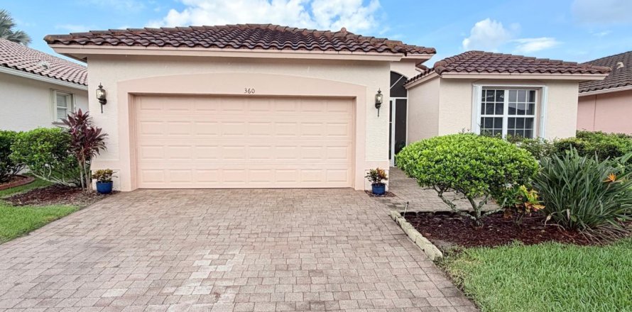 Villa ou maison à Port St. Lucie, Floride 2 chambres, 154.31 m2 № 2407969