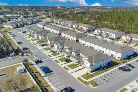 Townhouse in Tavares, Florida 2 bedrooms, 150.13 sq.m. № 1544223 - photo 18