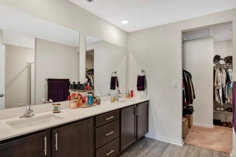 Townhouse in Tavares, Florida 2 bedrooms, 150.13 sq.m. № 1544223 - photo 13