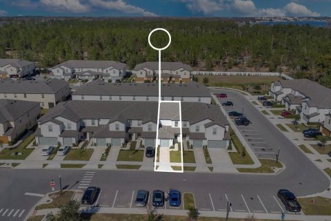 Townhouse in Tavares, Florida 2 bedrooms, 150.13 sq.m. № 1544223 - photo 19