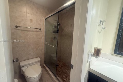 Condo in Hollywood, Florida, 2 bedrooms  № 2059746 - photo 10