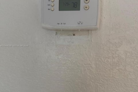 Casa en alquiler en Dania Beach, Florida, 2 dormitorios, 190.82 m2 № 2001077 - foto 10