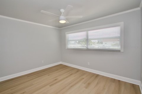 House in New Port Richey, Florida 3 bedrooms, 226.22 sq.m. № 1787848 - photo 29