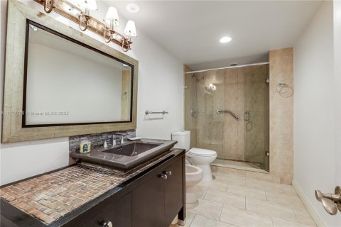 Condominio en venta en Miami, Florida, 2 dormitorios, 130.81 m2 № 1961452 - foto 13