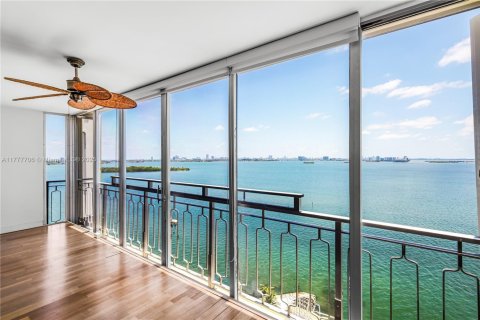 Condominio en venta en Miami, Florida, 2 dormitorios, 130.81 m2 № 1961452 - foto 20