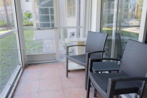 Condo in Lauderdale Lakes, Florida, 1 bedroom № 2051784 - photo 19