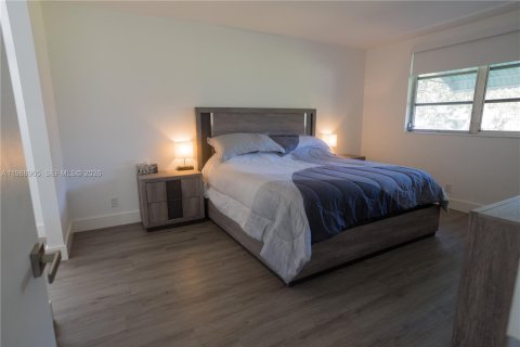 Condo in Lauderdale Lakes, Florida, 1 bedroom № 2051784 - photo 14