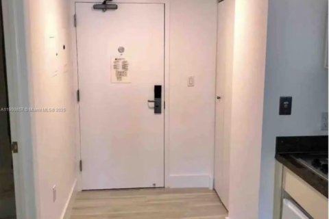 Купить кондоминиум в Майами, Флорида 3 спальни, 140.75м2, № 1966117 - фото 18