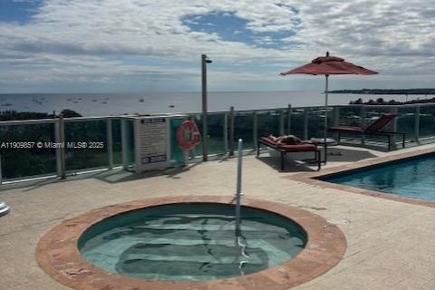 Купить кондоминиум в Майами, Флорида 3 спальни, 140.75м2, № 1966117 - фото 27