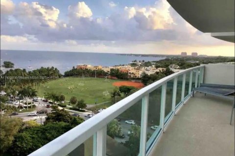 Купить кондоминиум в Майами, Флорида 3 спальни, 140.75м2, № 1966117 - фото 2