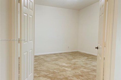 Снять в аренду виллу или дом в Веллингтон, Флорида 3 спальни, 191.66м2, № 2066714 - фото 7