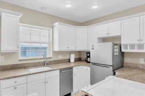 Condominio en alquiler en Saint Pete Beach, Florida, 2 dormitorios, 73.86 m2 № 1791673 - foto 12