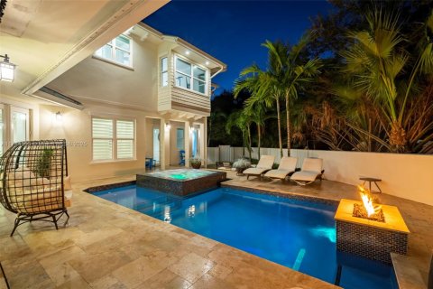 Casa en venta en Stuart, Florida, 5 dormitorios, 304.16 m2 № 1862495 - foto 13
