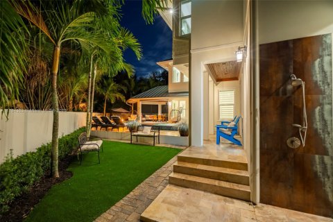 Casa en venta en Stuart, Florida, 5 dormitorios, 304.16 m2 № 1862495 - foto 10