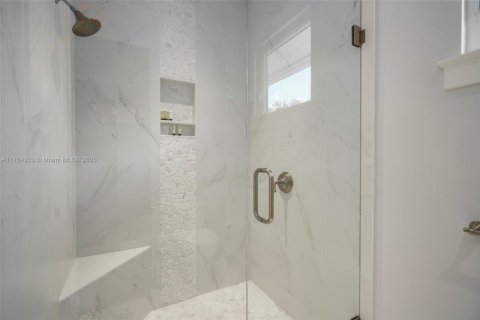 Casa en venta en Stuart, Florida, 5 dormitorios, 304.16 m2 № 1862495 - foto 29