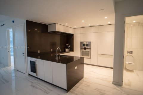 Condominio en venta en Miami, Florida, 2 dormitorios, 146.6 m2 № 1809136 - foto 1