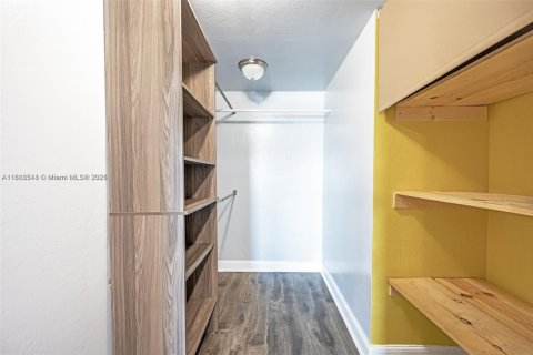 Купить кондоминиум в Норт-Майами, Флорида 3 спальни, 221.57м2, № 1942279 - фото 25