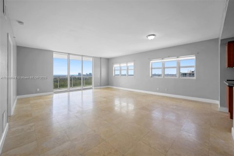 Купить кондоминиум в Норт-Майами, Флорида 3 спальни, 221.57м2, № 1942279 - фото 11