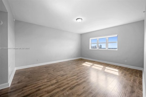 Купить кондоминиум в Норт-Майами, Флорида 3 спальни, 221.57м2, № 1942279 - фото 26