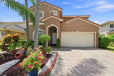 Villa ou maison à Coconut Creek, Floride 4 chambres, 177.07 m2 № 2318338