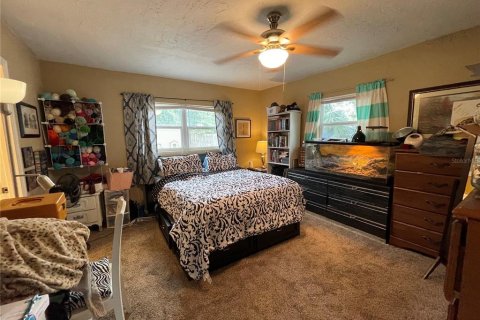 House in Newberry, Florida 4 bedrooms, 142.7 sq.m. № 1442223 - photo 24