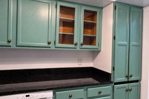 Condo in Pompano Beach, Florida, 1 bedroom № 2392813 - photo 8