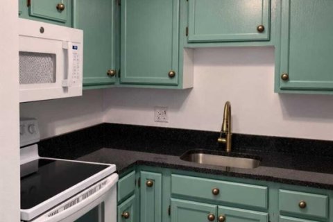 Condo in Pompano Beach, Florida, 1 bedroom № 2392813 - photo 7