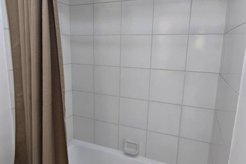 Condo in Pompano Beach, Florida, 1 bedroom № 2392813 - photo 21