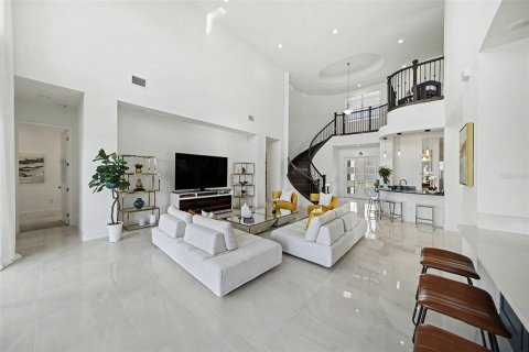 House in Wesley Chapel, Florida 4 bedrooms, 418.15 sq.m. № 2141541 - photo 6