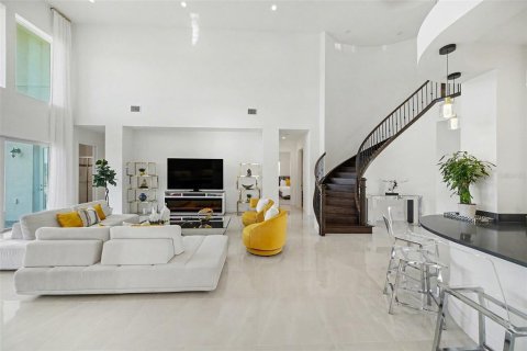 House in Wesley Chapel, Florida 4 bedrooms, 418.15 sq.m. № 2141541 - photo 7
