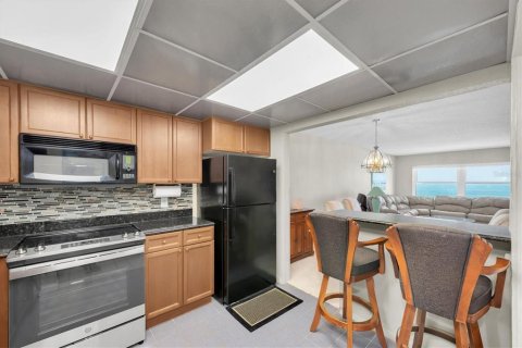 Condo in Clearwater, Florida, 1 bedroom  № 1904664 - photo 13