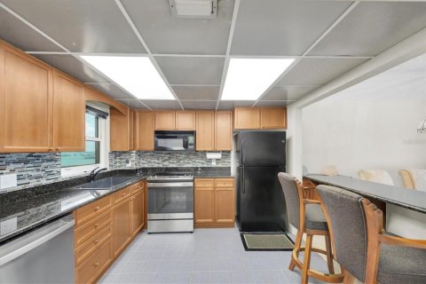 Condo in Clearwater, Florida, 1 bedroom  № 1904664 - photo 10