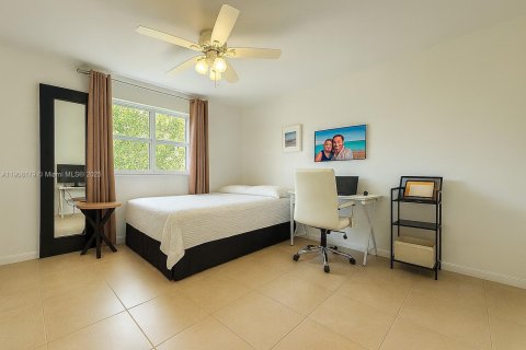 Copropriété à louer à Oakland Park, Floride: 2 chambres, 85.47 m2 № 1968041 - photo 6