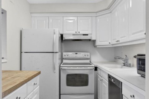 Купить кондоминиум в Уэст-Палм-Бич, Флорида 4 комнаты, 51.84м2, № 2147045 - фото 10