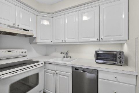 Купить кондоминиум в Уэст-Палм-Бич, Флорида 4 комнаты, 51.84м2, № 2147045 - фото 11