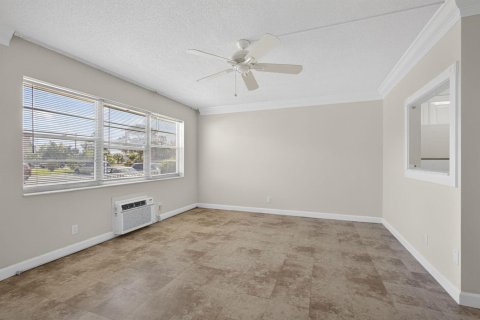 Купить кондоминиум в Уэст-Палм-Бич, Флорида 4 комнаты, 51.84м2, № 2147045 - фото 7