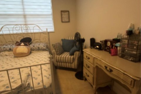 Condo in Lauderdale Lakes, Florida, 2 bedrooms № 2060152 - photo 27