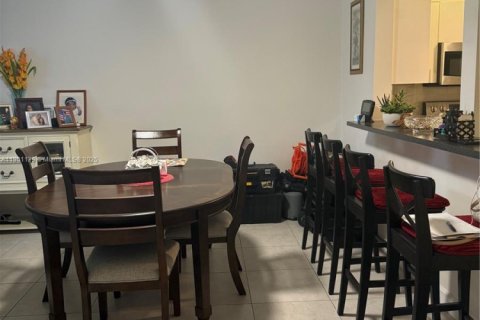 Condo in Lauderdale Lakes, Florida, 2 bedrooms № 2060152 - photo 20