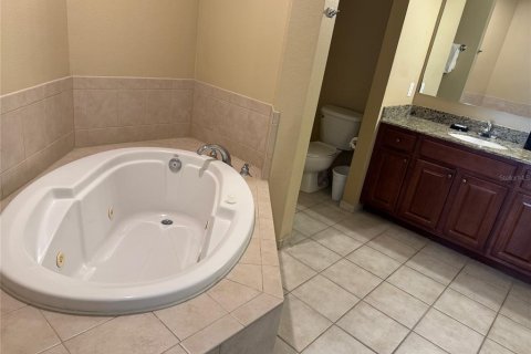 Condo in Orlando, Florida, 2 bedrooms  № 1815503 - photo 18