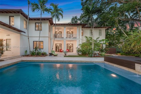 Villa ou maison à vendre à Miami, Floride: 6 chambres, 541.16 m2 № 2185853 - photo 3