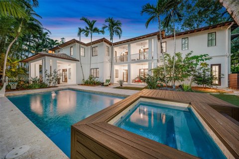 Villa ou maison à Miami, Floride 6 chambres, 541.16 m2 № 2185853