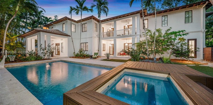 Villa ou maison à Miami, Floride 6 chambres, 541.16 m2 № 2185853