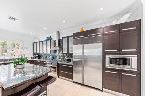 Villa ou maison à vendre à Miami, Floride: 6 chambres, 541.16 m2 № 2185853 - photo 29