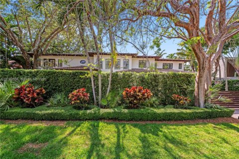 Villa ou maison à vendre à Miami, Floride: 6 chambres, 541.16 m2 № 2185853 - photo 7