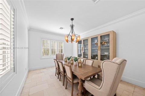 Villa ou maison à vendre à Miami, Floride: 6 chambres, 541.16 m2 № 2185853 - photo 25
