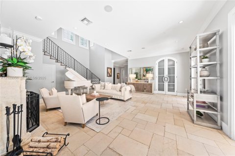 Villa ou maison à vendre à Miami, Floride: 6 chambres, 541.16 m2 № 2185853 - photo 21