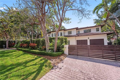 Villa ou maison à vendre à Miami, Floride: 6 chambres, 541.16 m2 № 2185853 - photo 9